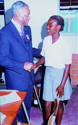 The new American Ambassador to South Africa, Ambassador Delano Lewis, paid a courtesy visit to Umkhumbane Secondary School recently.